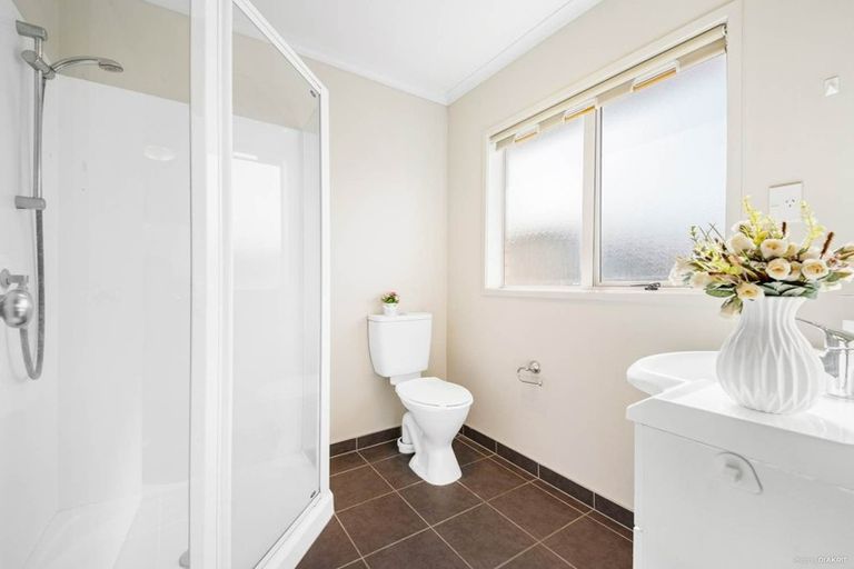 Photo of property in 12 Trevors Place, Pukekohe, 2120