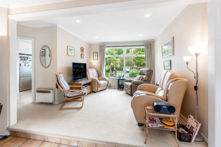 Photo of property in 13 Awaruku Road, Torbay, Auckland, 0630