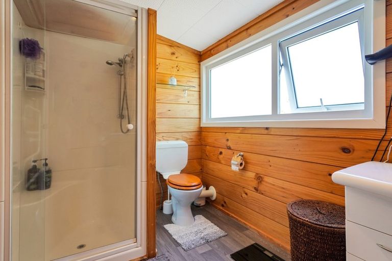 Photo of property in 1/74 Colwill Road, Massey, Auckland, 0614