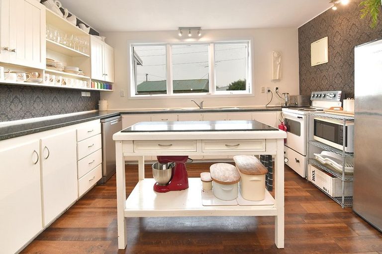 Photo of property in 1/108 Parkhurst Road, Parakai, 0830