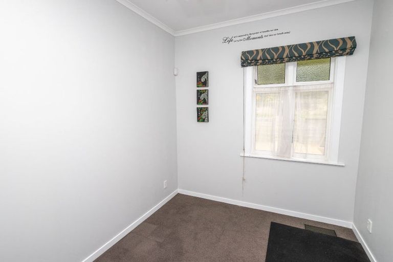 Photo of property in 190 Derwent Street, Island Bay, Wellington, 6023