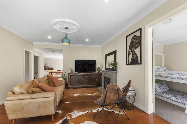 Photo of property in 49 Cluny Road, Plimmerton, Porirua, 5026