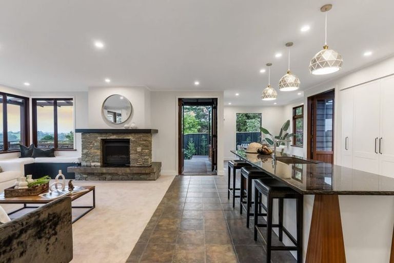 Photo of property in 162 Greenhithe Road, Greenhithe, Auckland, 0632