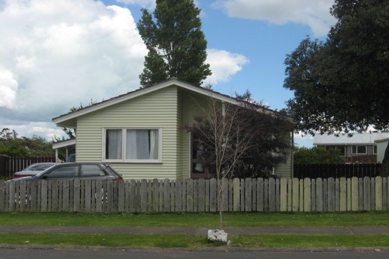 Photo of property in 12 Nina Place, Manurewa, Auckland, 2102