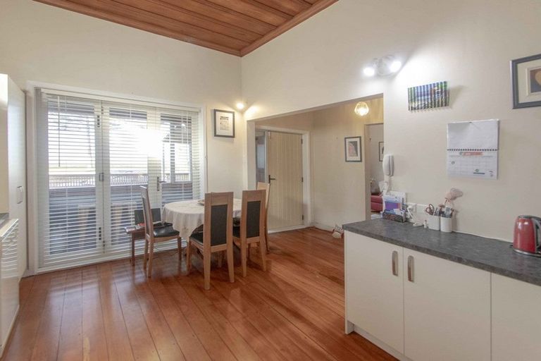 Photo of property in 575 Marine Parade, Napier South, Napier, 4110