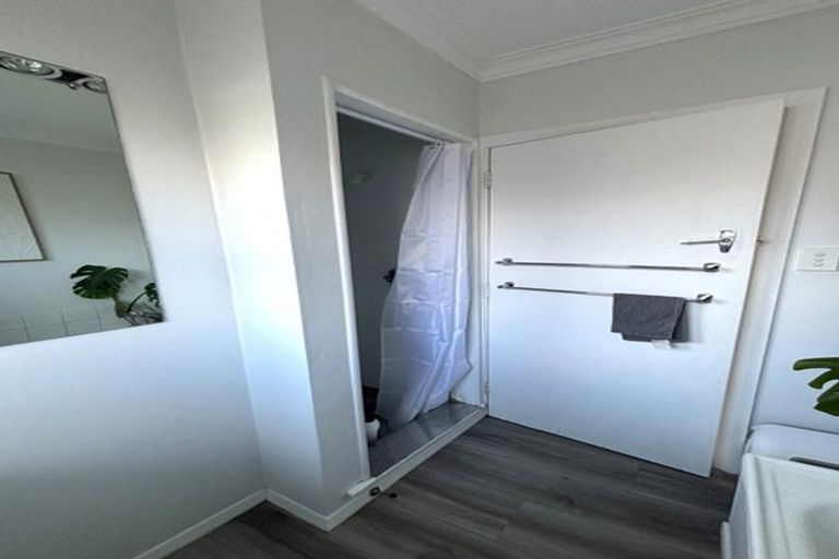 Photo of property in 2 Selwyn Street, Levin, 5510