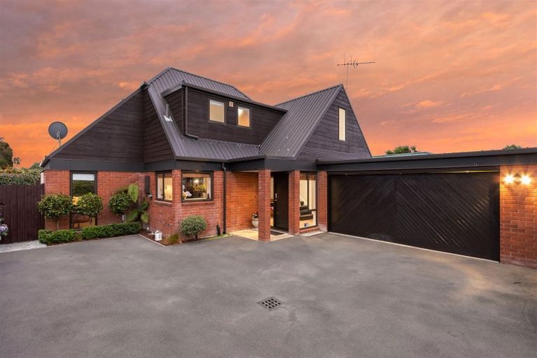 Photo of property in 1/16 Coniston Avenue, Ilam, Christchurch, 8041