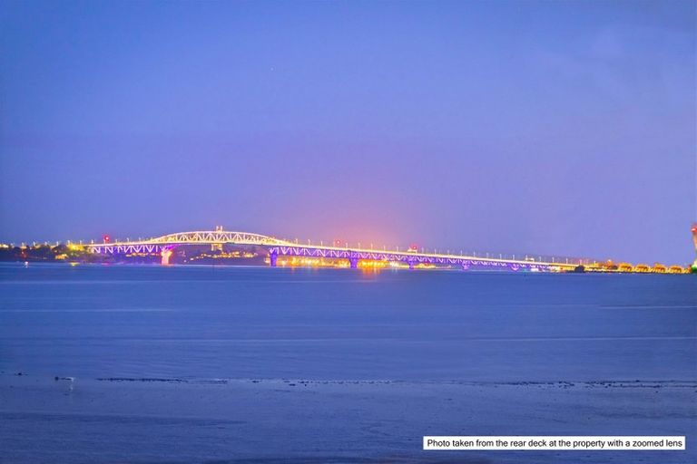 Photo of property in 68 Spinnaker Drive, Te Atatu Peninsula, Auckland, 0610