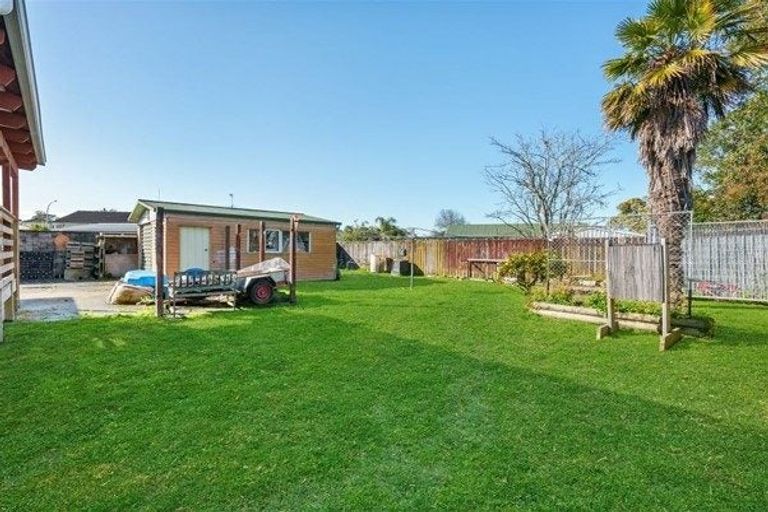 Photo of property in 99 Cargill Street, Papakura, 2110