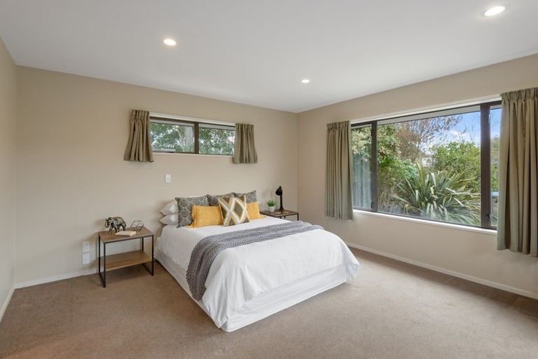Photo of property in 21 Forest Park Place, Parklands, Christchurch, 8083