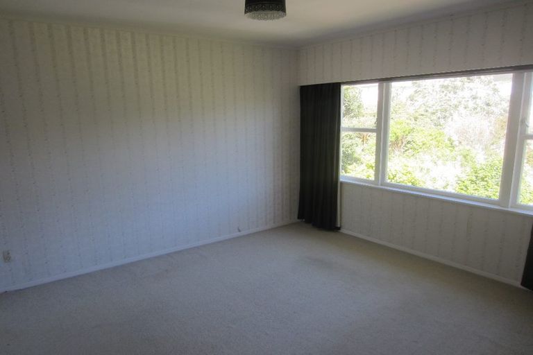 Photo of property in 65 Redwood Avenue, Tawa, Wellington, 5028