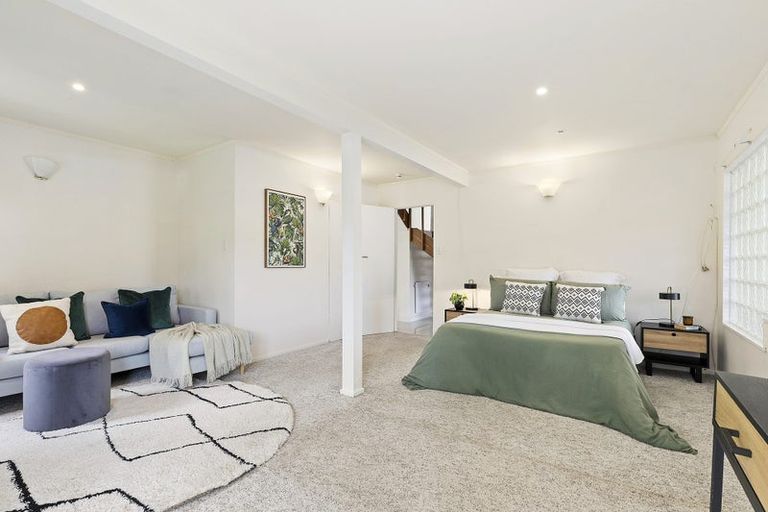 Photo of property in 12 Florio Terrace, Tawa, Wellington, 5028