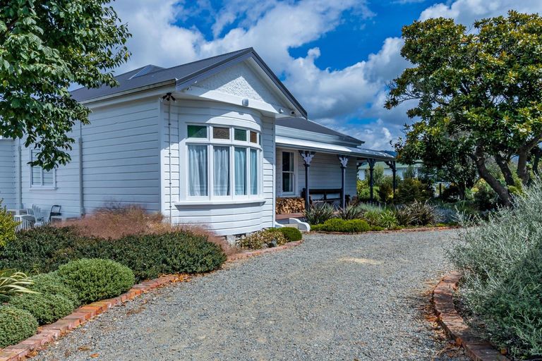 Photo of property in 43 Rhodes Street, Waimate, 7924