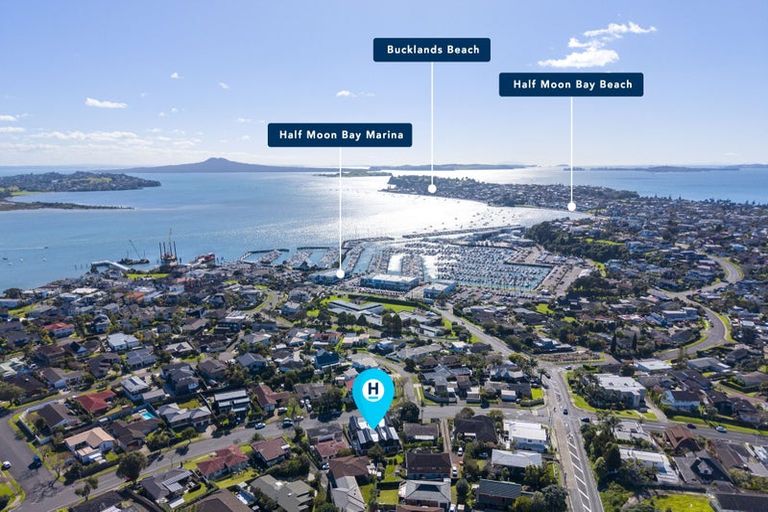 Photo of property in 10d Prince Regent Drive, Half Moon Bay, Auckland, 2012
