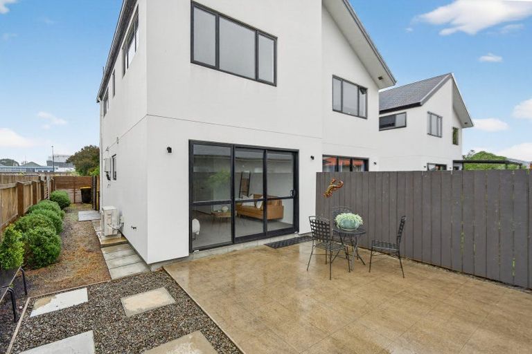 Photo of property in 3/20 Ballinger Place, Carterton, 5713