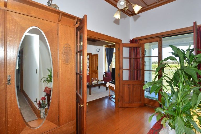 Photo of property in 17 Cemetery Road, Patutahi, Gisborne, 4072