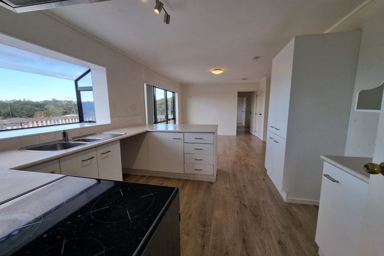 Photo of property in 6 Tern Place, Unsworth Heights, Auckland, 0632