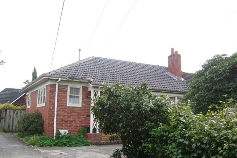 Photo of property in 7 Raymond Terrace, Fairfield, Lower Hutt, 5011