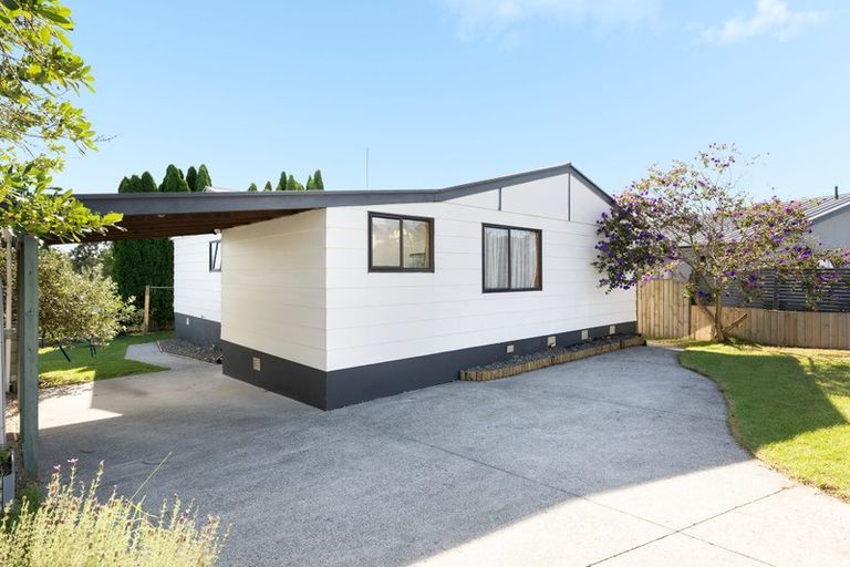 Photo of property in 16 Meander Drive, Welcome Bay, Tauranga, 3112
