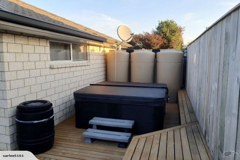 Photo of property in 22 Butterworth Crescent, Papamoa Beach, Papamoa, 3118