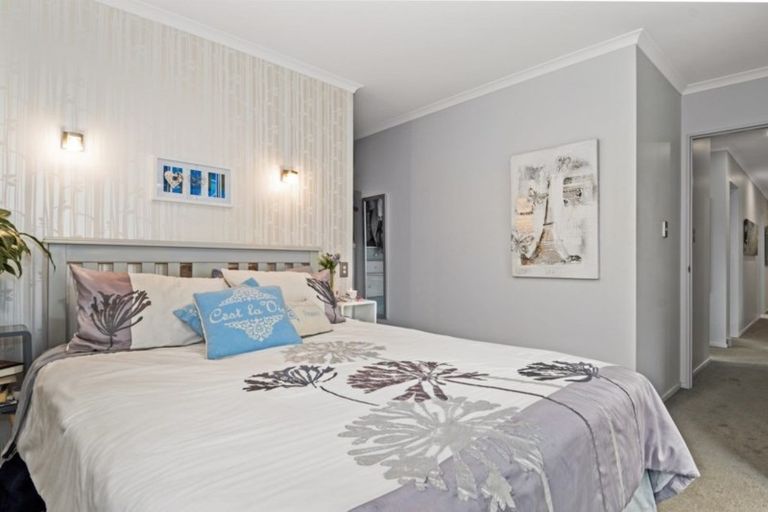 Photo of property in 11 Lakeview Quay, Pyes Pa, Tauranga, 3112