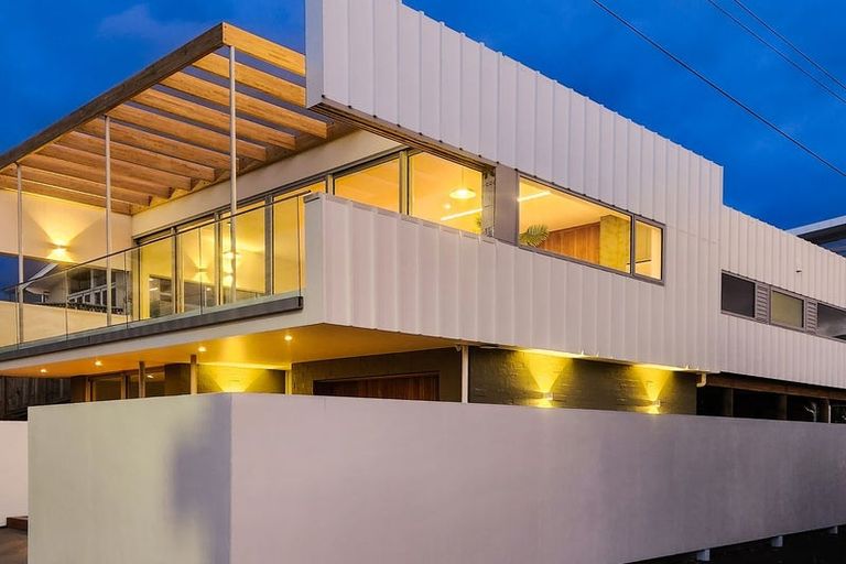 Photo of property in 22a Queens Road, Waikanae Beach, Waikanae, 5036