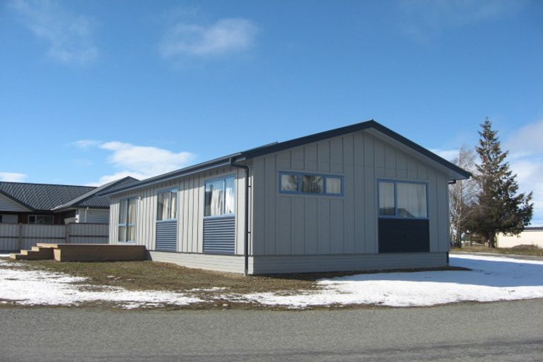 Photo of property in 24 Irishman Drive, Twizel, 7901