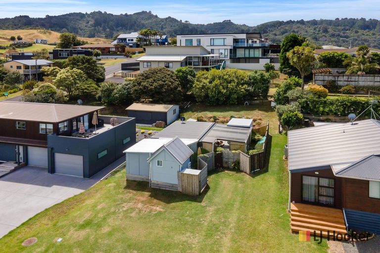 Photo of property in 2b Browns Drive, Waihi Beach, 3611