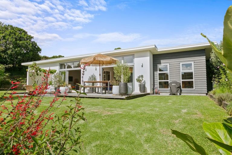 Photo of property in 1185d South Road, Oakura, 4314