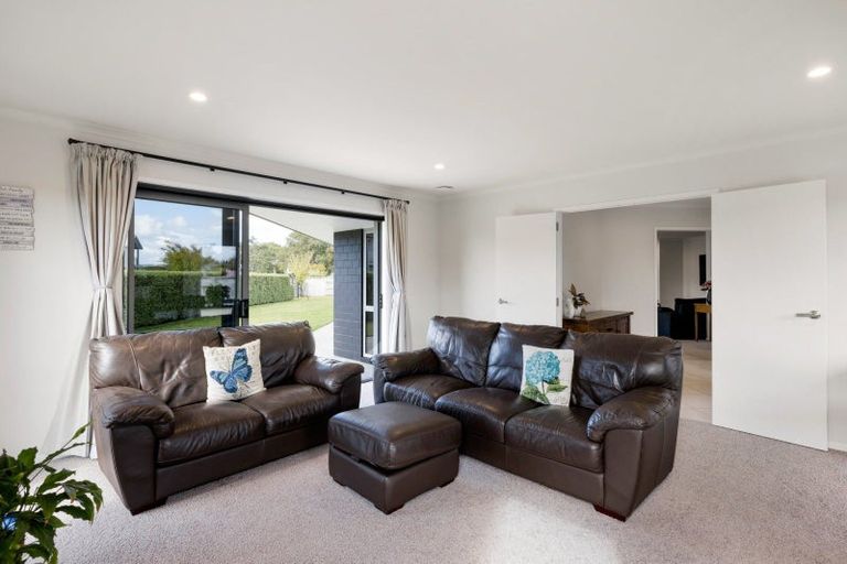 Photo of property in 45 Plescher Crescent, Leamington, Cambridge, 3432