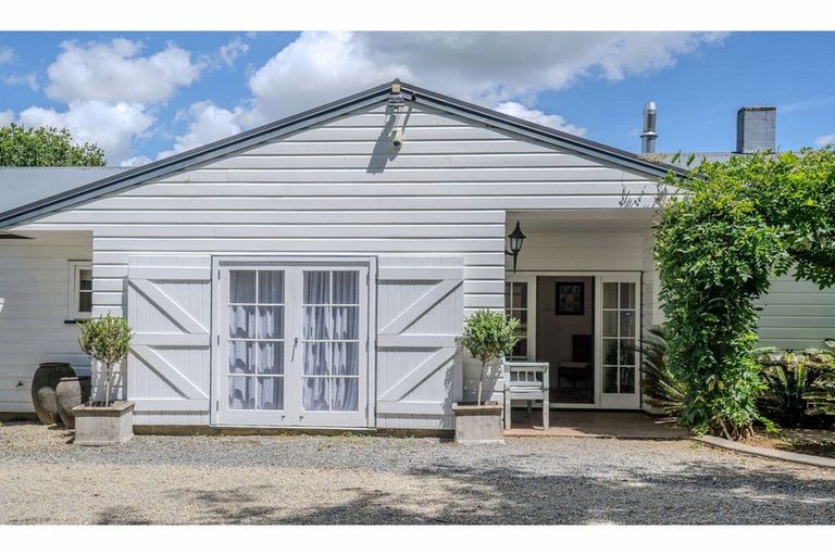 Photo of property in 37 Riverview Road, Kerikeri, 0230