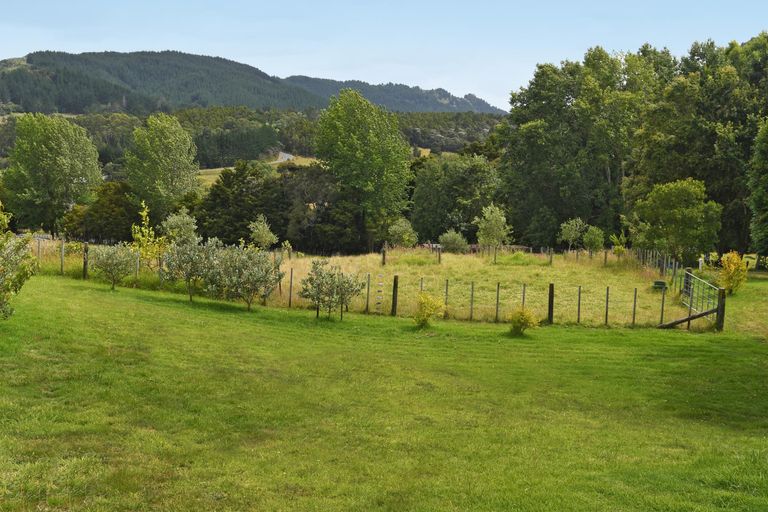 Photo of property in 64 Dennis Road, Kaipara Flats, Warkworth, 0981