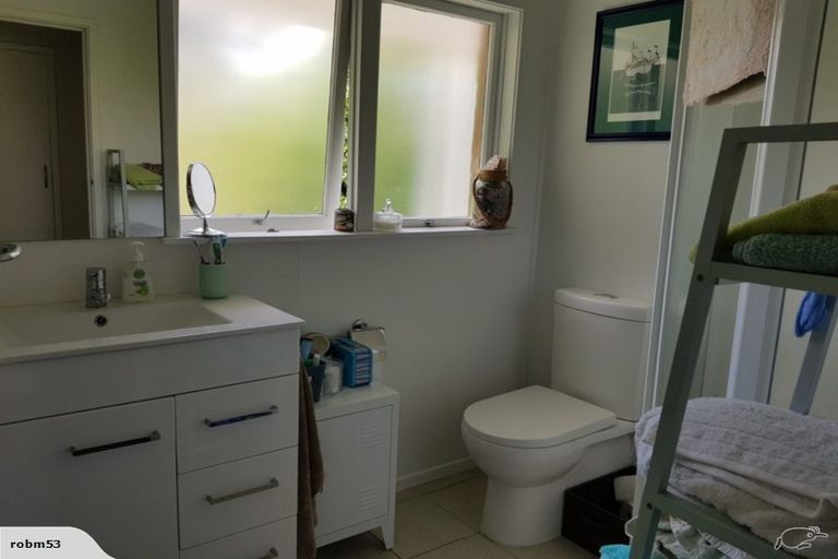 Photo of property in 2/27 Sydney Street, Hauraki, Auckland, 0622