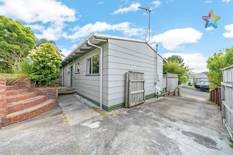 Photo of property in 34 Fenchurch Grove, Stokes Valley, Lower Hutt, 5019