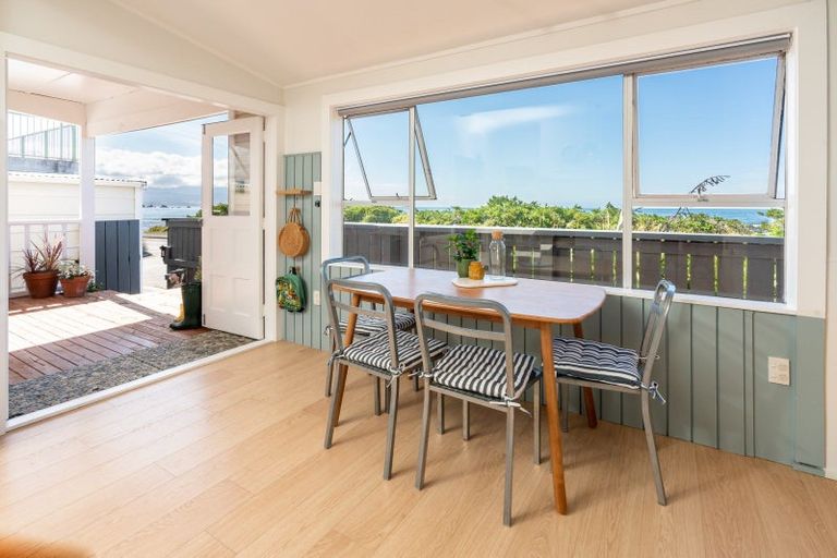 Photo of property in 150 Owhiro Bay Parade, Owhiro Bay, Wellington, 6023