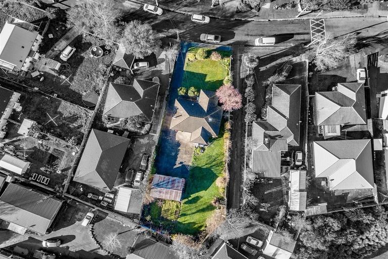 Photo of property in 6 Auburn Avenue, Upper Riccarton, Christchurch, 8041