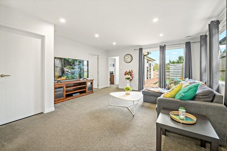 Photo of property in 10 Tomairangi Crescent, Pukekohe, 2120