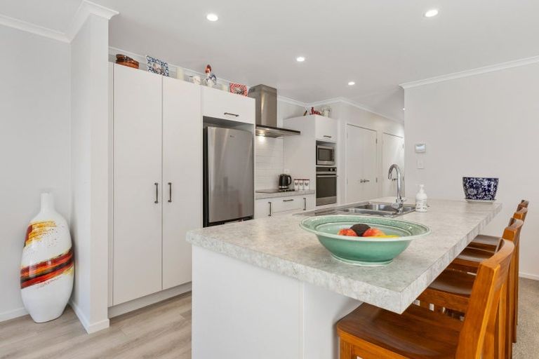 Photo of property in 14 Nukuroa Close, Waitara, 4320