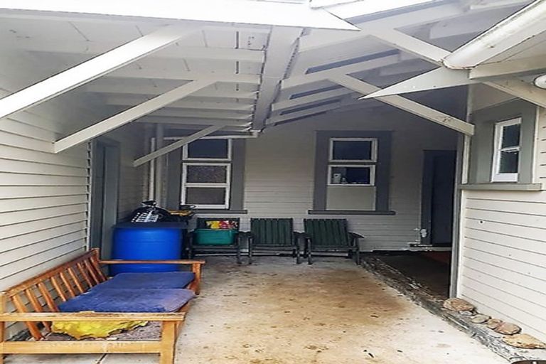 Photo of property in 42 Mangahao Road, Shannon, Palmerston North, 4474