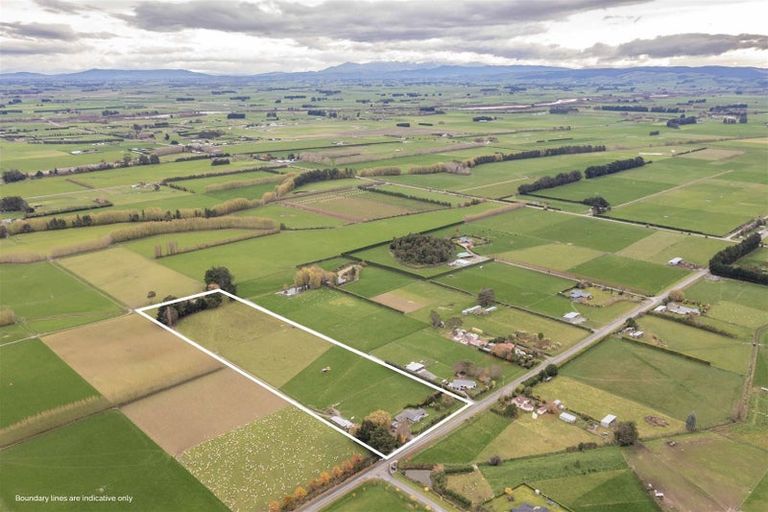 Photo of property in 327 Egerton Road, Winton, 9782