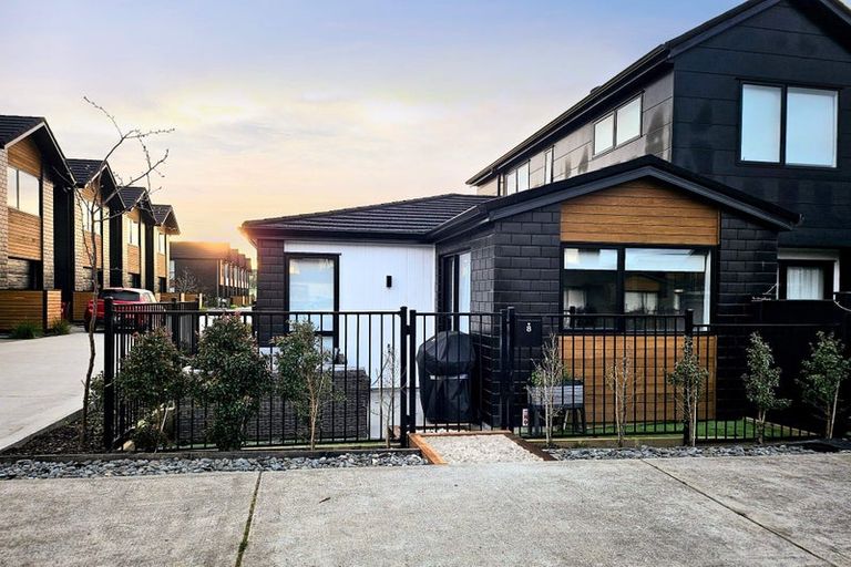 Photo of property in 8 Whakato Avenue, Kumeu, 0810