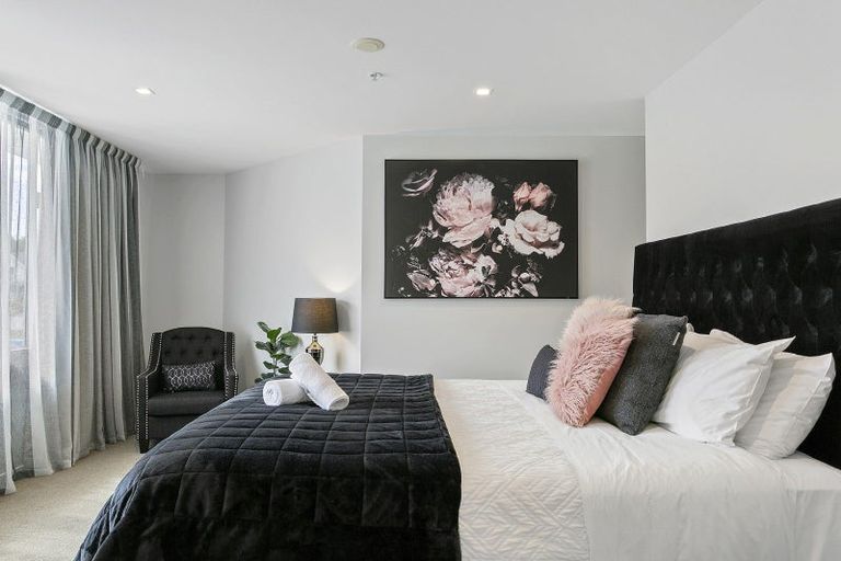 Photo of property in 11/2 Lowell Place, Waipahihi, Taupo, 3330