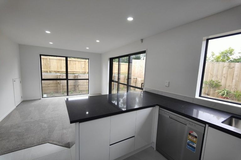 Photo of property in 91a Glenmore Road, Sunnyhills, Auckland, 2010