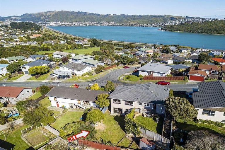 Photo of property in 2 Eskdale Road, Papakowhai, Porirua, 5024