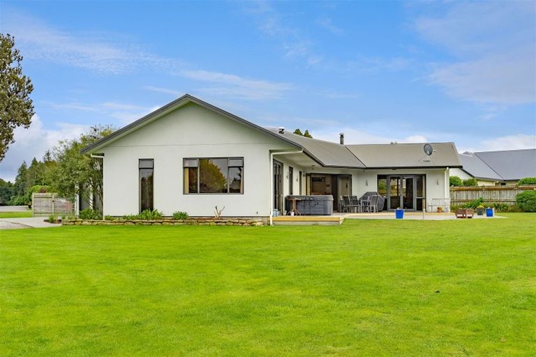 Photo of property in 18 William Donald Drive, Solway, Masterton, 5810