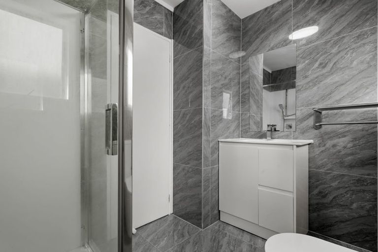 Photo of property in 23 Everglade Drive, Goodwood Heights, Auckland, 2105