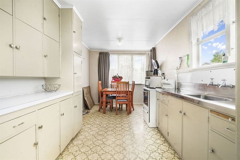 Photo of property in 21 Grandview Road, Nawton, Hamilton, 3200