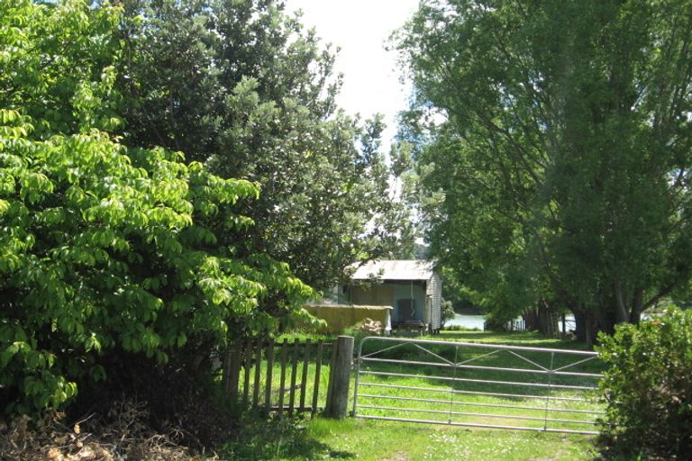 Photo of property in 1 Hinekura Road, Tolaga Bay, 4077