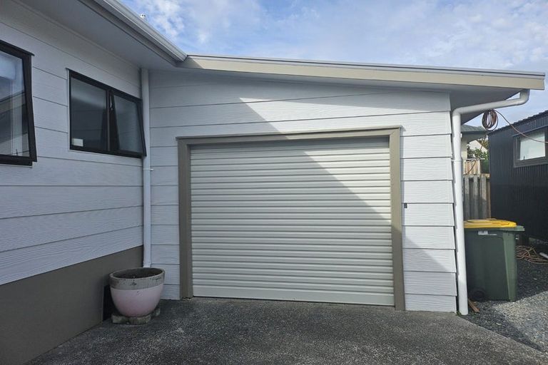 Photo of property in 12 Arohia Place, Snells Beach, 0920