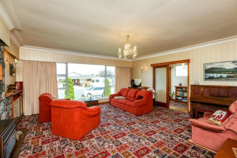 Photo of property in 17 Sanders Avenue, Westown, New Plymouth, 4310